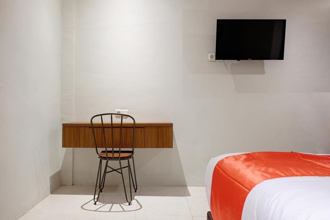 Super Oyo 2756 Anata Hotel Makassar Kültér fotó