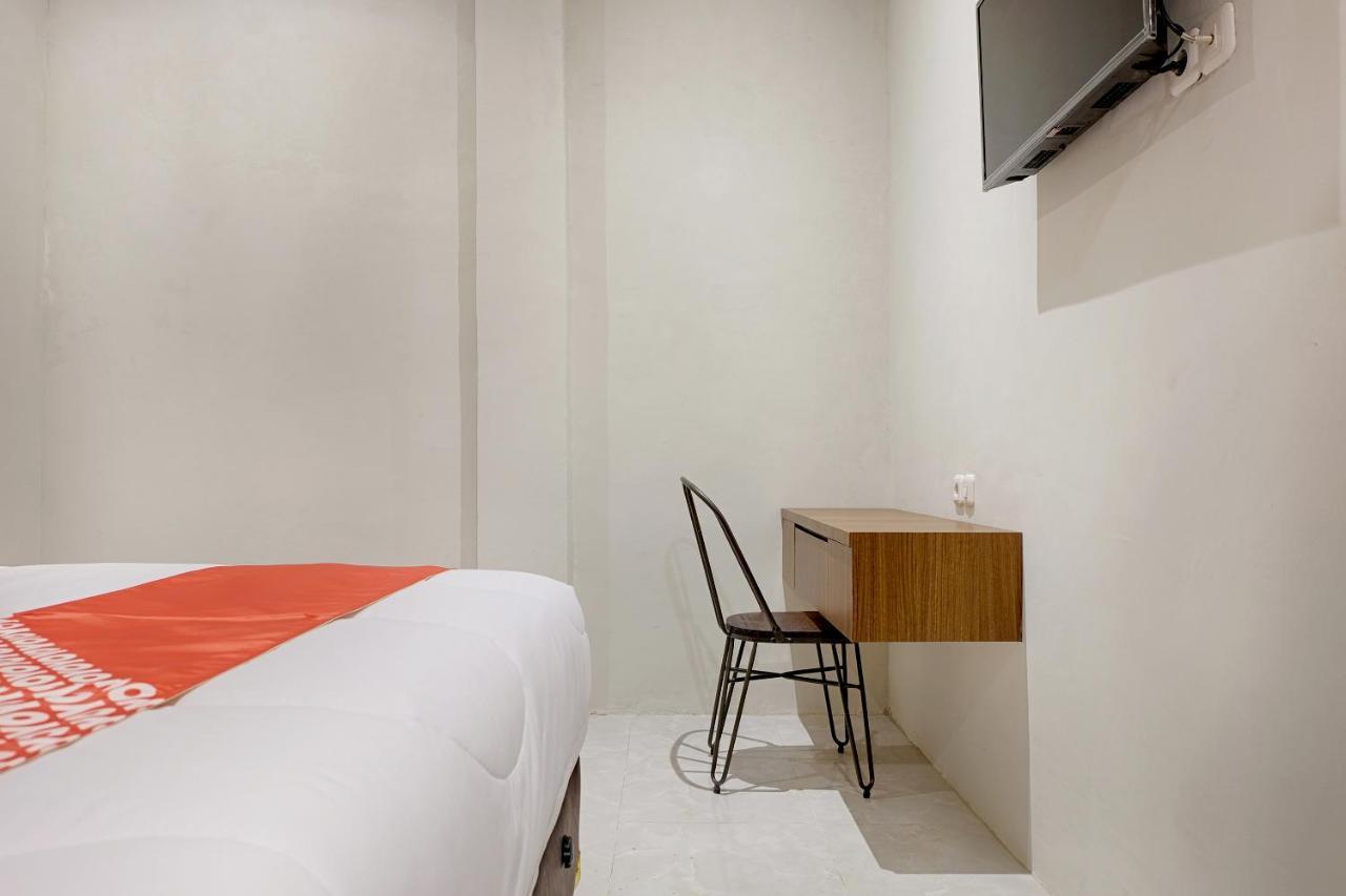 Super Oyo 2756 Anata Hotel Makassar Kültér fotó