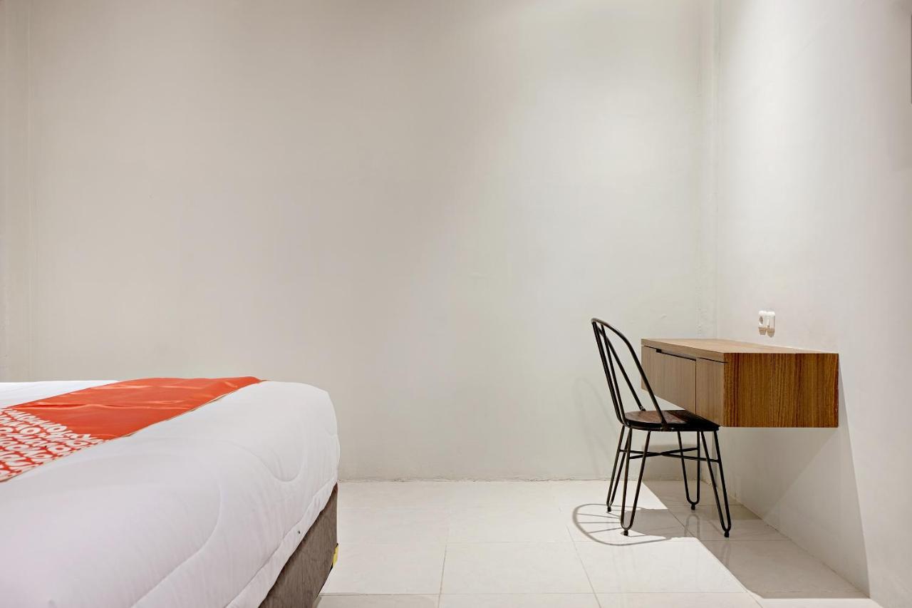 Super Oyo 2756 Anata Hotel Makassar Kültér fotó